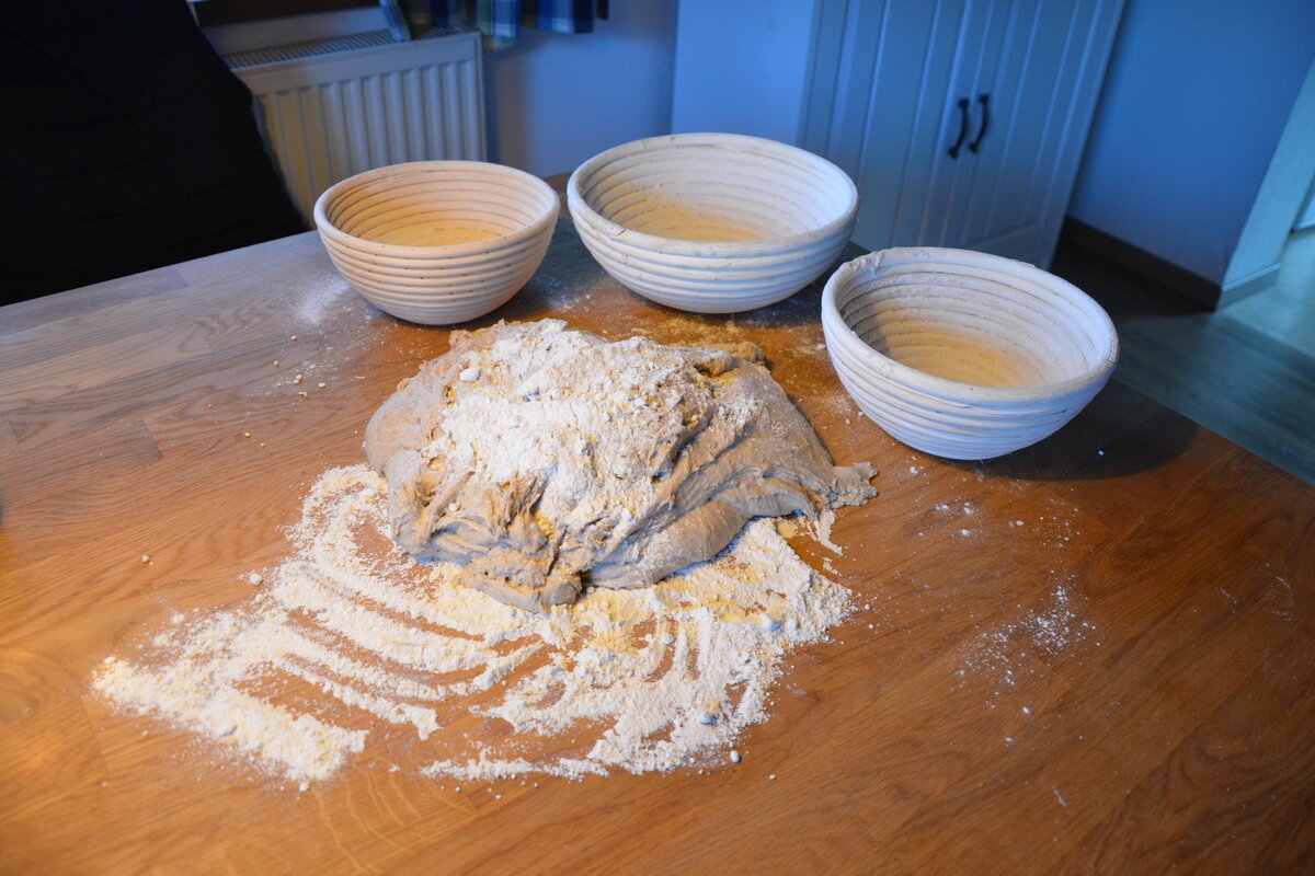 kleingeback-aus-sauerteig-wiesenatelier_(c) Wiesenatelier