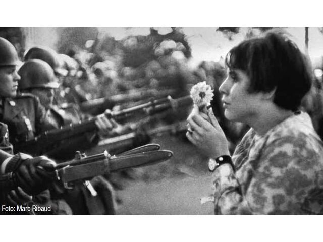 Zwischen Krieg und Freiden (c) Marc Ribaud