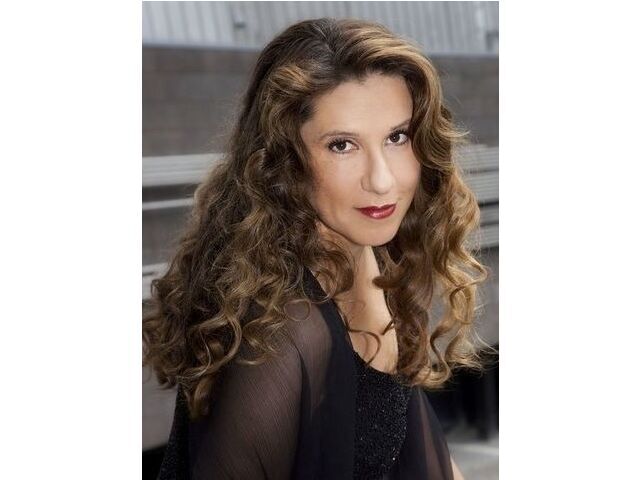 Anna Agathonos1